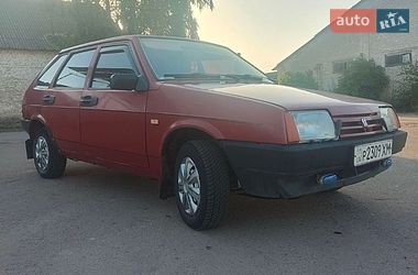 Хэтчбек ВАЗ / Lada 2109 1995 в Демидовке