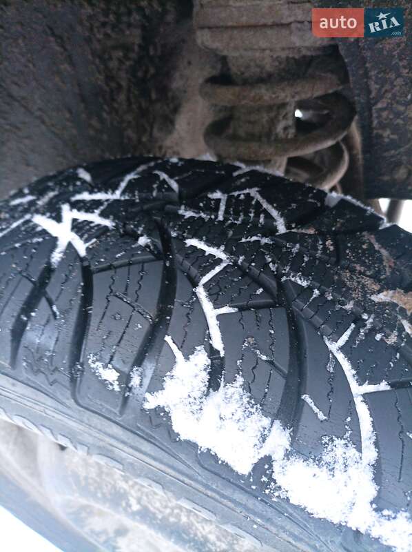 Хэтчбек ВАЗ / Lada 21213 Niva 2004 в Сновске