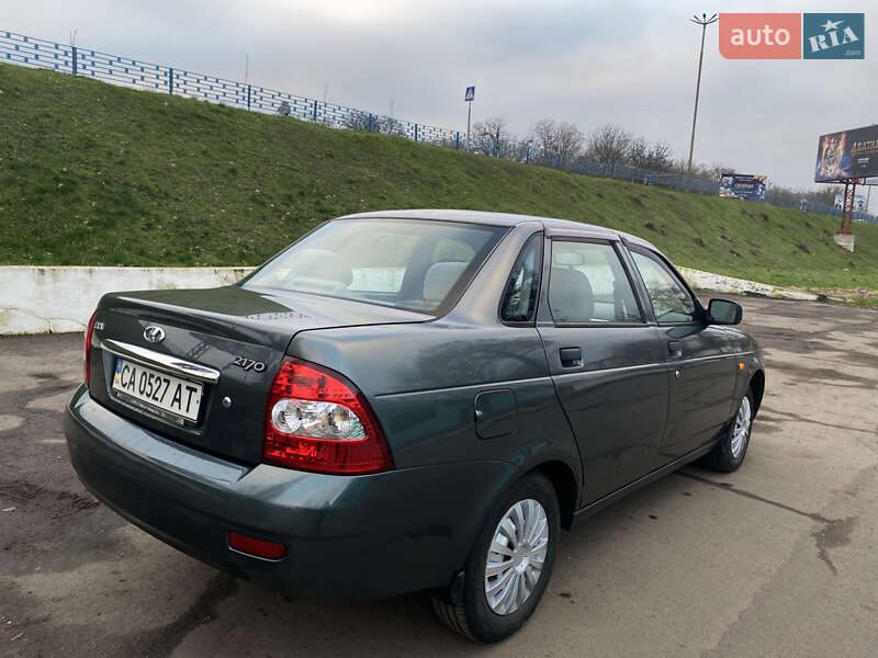 Седан ВАЗ / Lada 2170 Priora 2008 в Первомайске
