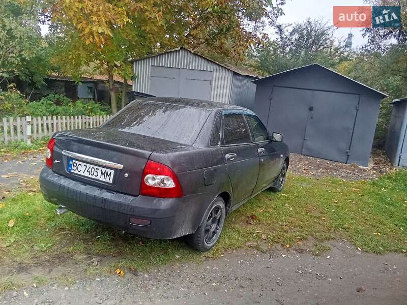 Хетчбек ВАЗ / Lada 2172 Priora 2008 в Золочеві Хетчбек ВАЗ / Lada 2172 Priora 2008 в Золочеві