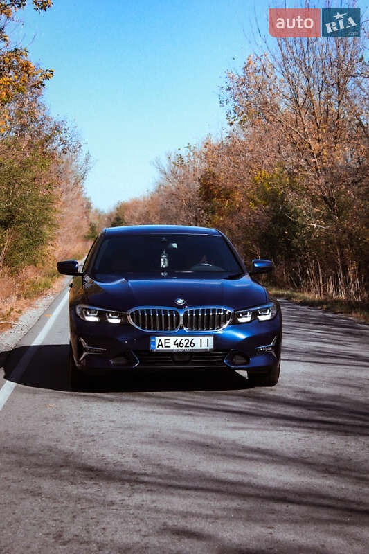 Седан BMW 3 Series 2019 в Каменском