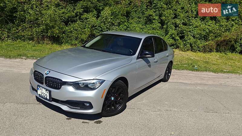 Седан BMW 3 Series 2016 в Киеве