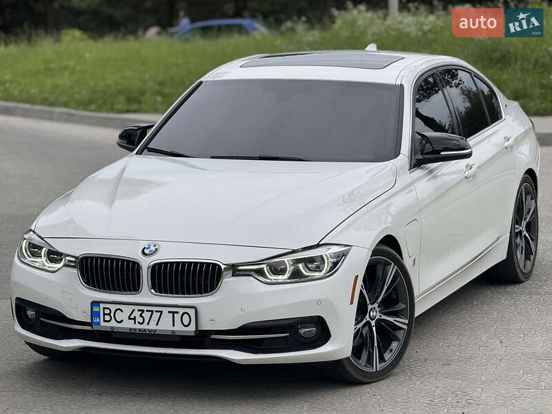 Седан BMW 3 Series 2016 в Львове