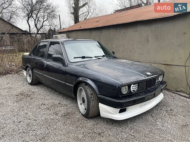 Седан BMW 3 Series 1990 в Запорожье