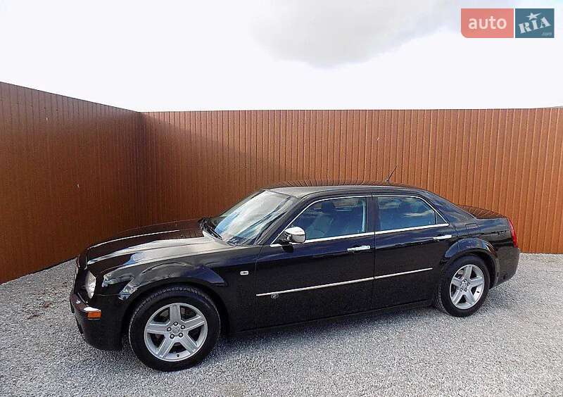 Седан Chrysler 300C 2006 в Киеве