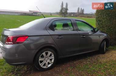 Седан Peugeot 301 2018 в Львові