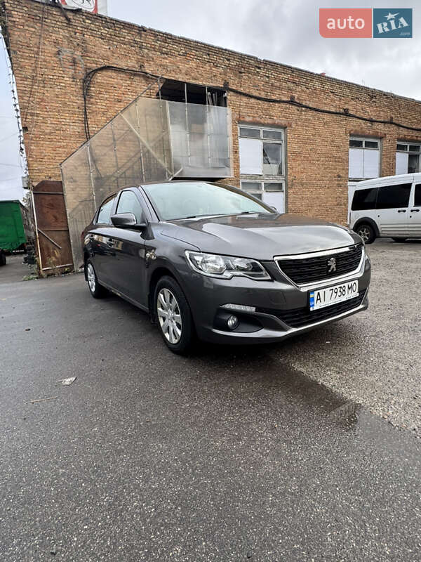 Седан Peugeot 301 2020 в Киеве