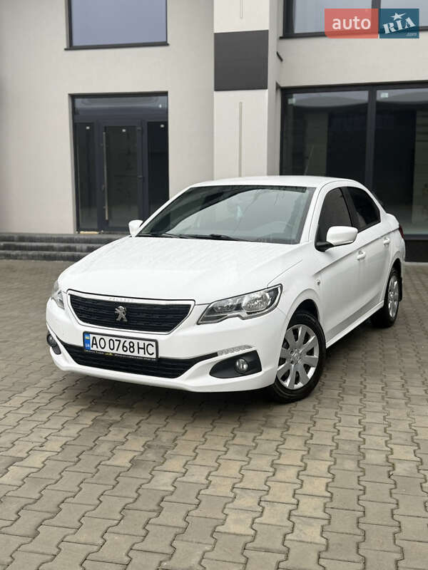 Седан Peugeot 301 2019 в Иршаве