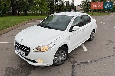Седан Peugeot 301 2013 в Киеве