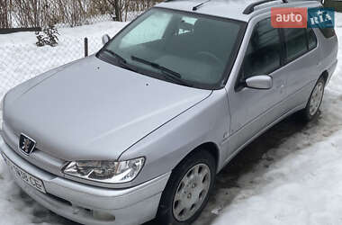 Универсал Peugeot 306 2000 в Скале-Подольской Универсал Peugeot 306 2000 в Скале-Подольской