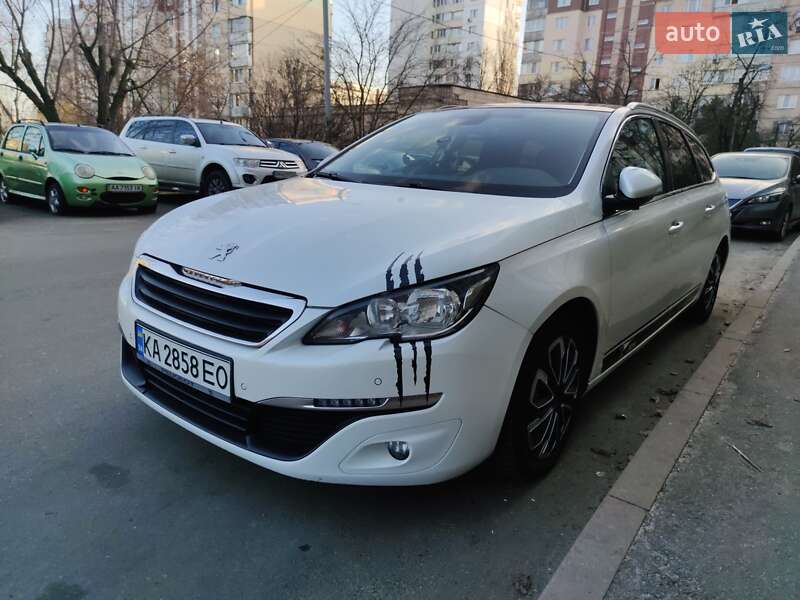 Универсал Peugeot 308 2015 в Киеве