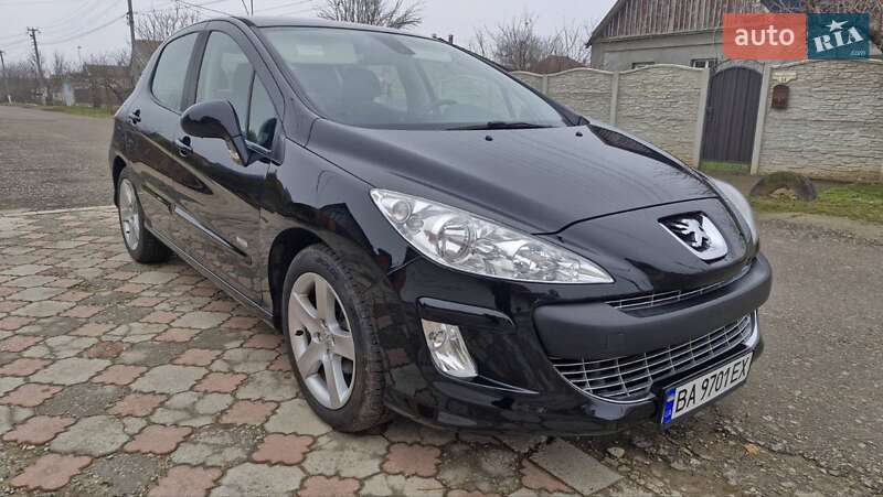 Хэтчбек Peugeot 308 2009 в Херсоне Хэтчбек Peugeot 308 2009 в Херсоне