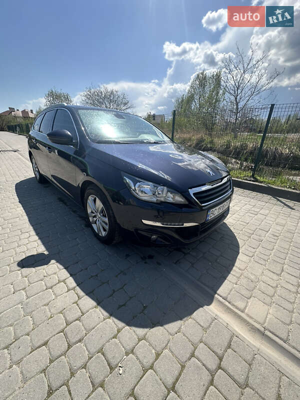 Универсал Peugeot 308 2015 в Дрогобыче