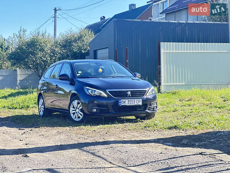 Универсал Peugeot 308 2018 в Дубно