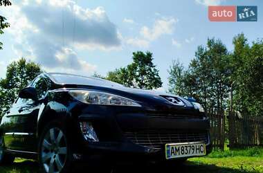 Хэтчбек Peugeot 308 2008 в Городнице