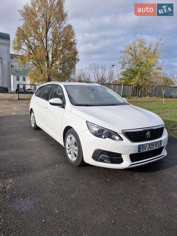 Универсал Peugeot 308 2017 в Южноукраинске