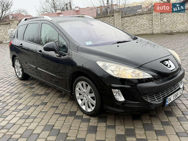 Универсал Peugeot 308 2011 в Ровно