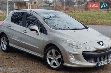 Хэтчбек Peugeot 308 2008 в Киеве