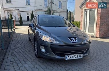 Хетчбек Peugeot 308 2008 в Чернівцях