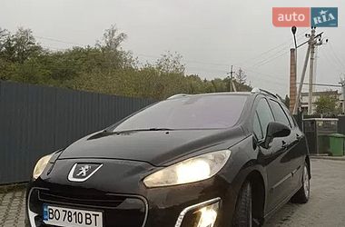 Универсал Peugeot 308 2011 в Иршаве