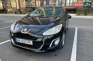 Хэтчбек Peugeot 308 2011 в Чернигове Хэтчбек Peugeot 308 2011 в Чернигове