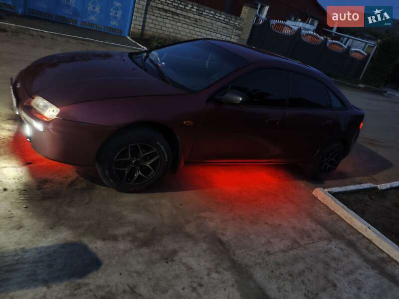 Хэтчбек Mazda 323 1995 в Вознесенске
