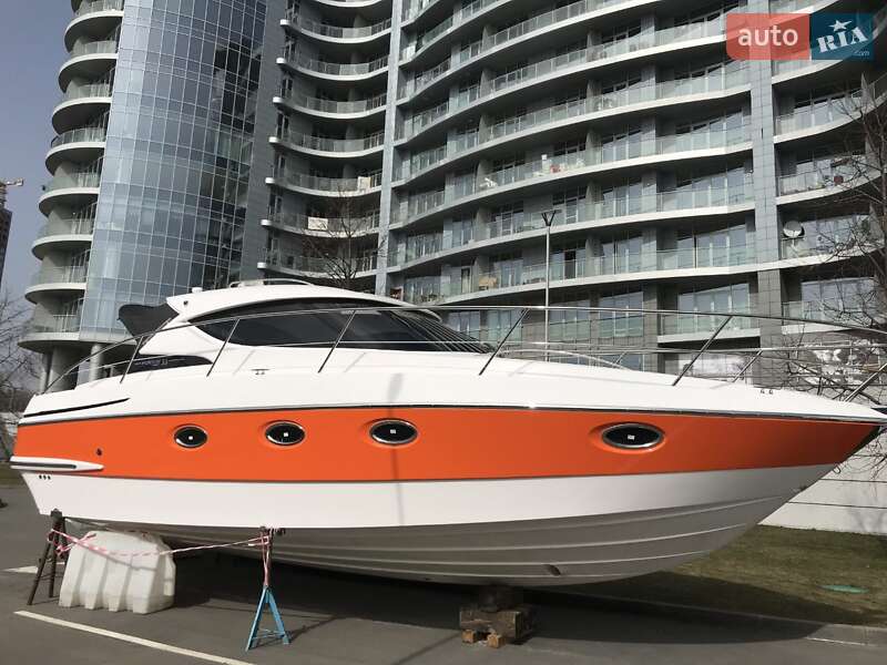 Моторная яхта Elan 333 2018 в Киеве Моторная яхта Elan 333 2018 в Киеве