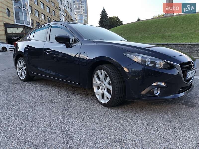 Седан Mazda 3 2014 в Дніпрі