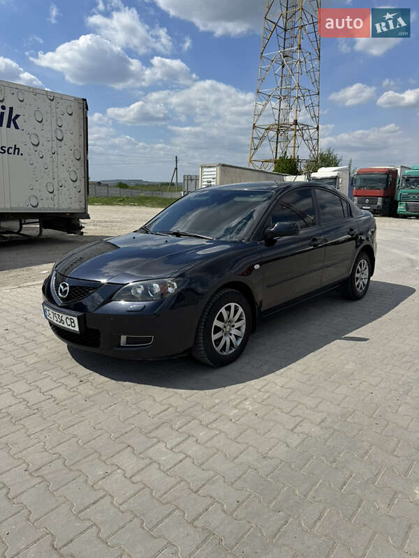 Седан Mazda 3 2008 в Черновцах