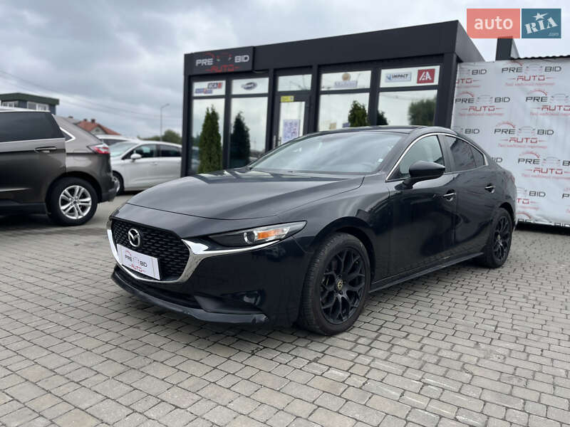 Седан Mazda 3 2019 в Львове