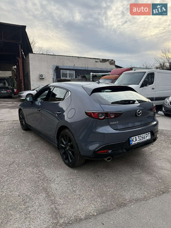 Хэтчбек Mazda 3 2021 в Киеве