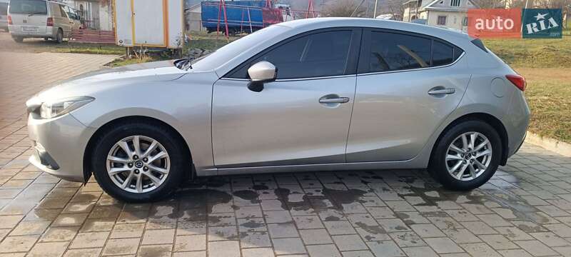 Хетчбек Mazda 3 2014 в Коломиї