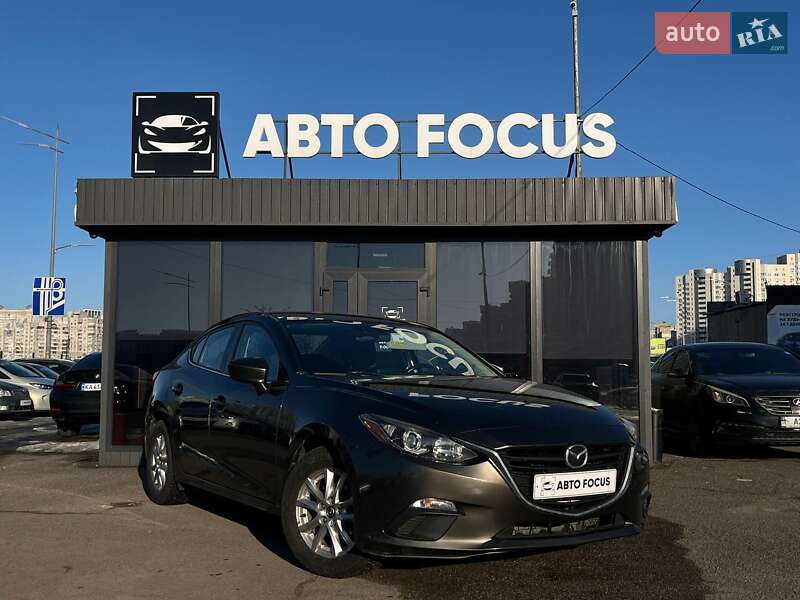Седан Mazda 3 2016 в Киеве
