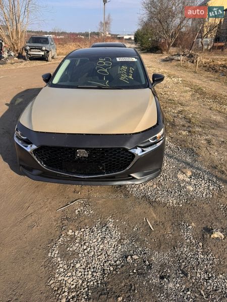 Седан Mazda 3 2019 в Львове