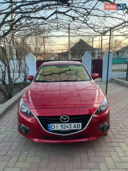 Седан Mazda 3 2015 в Вознесенске