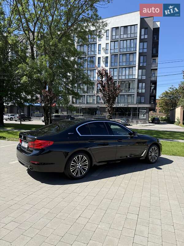Седан BMW 5 Series 2019 в Ужгороде