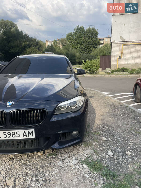 Седан BMW 5 Series 2012 в Новомосковську