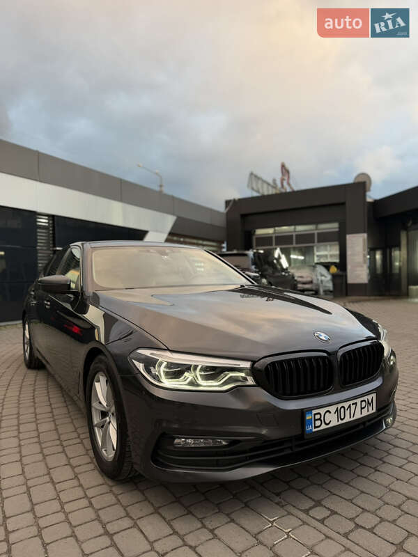 Седан BMW 5 Series 2017 в Львове