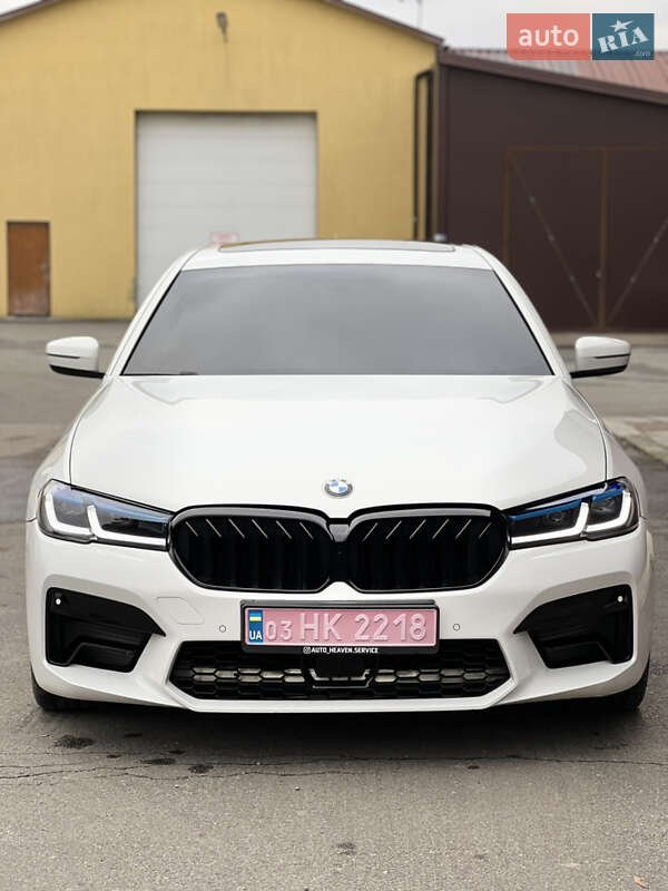 Седан BMW 5 Series 2017 в Киеве