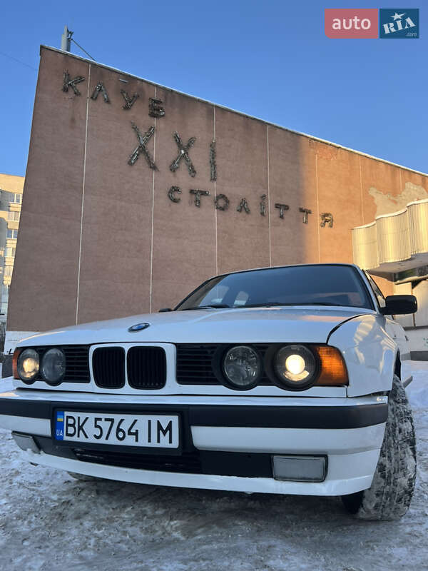 Седан BMW 5 Series 1993 в Луцке