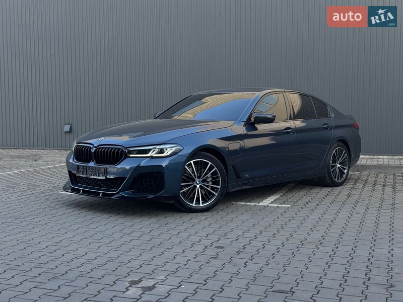 Седан BMW 5 Series 2022 в Черновцах