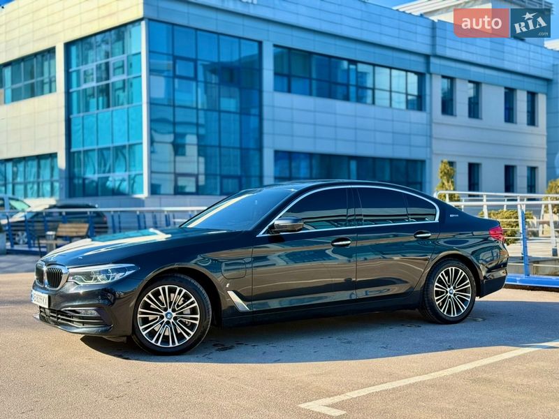 Седан BMW 5 Series 2018 в Киеве
