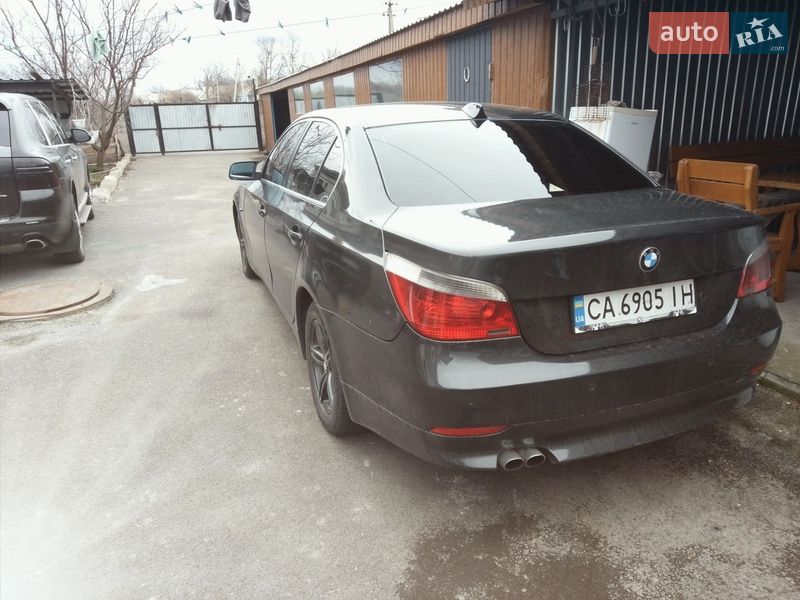 Седан BMW 5 Series 2004 в Шполе