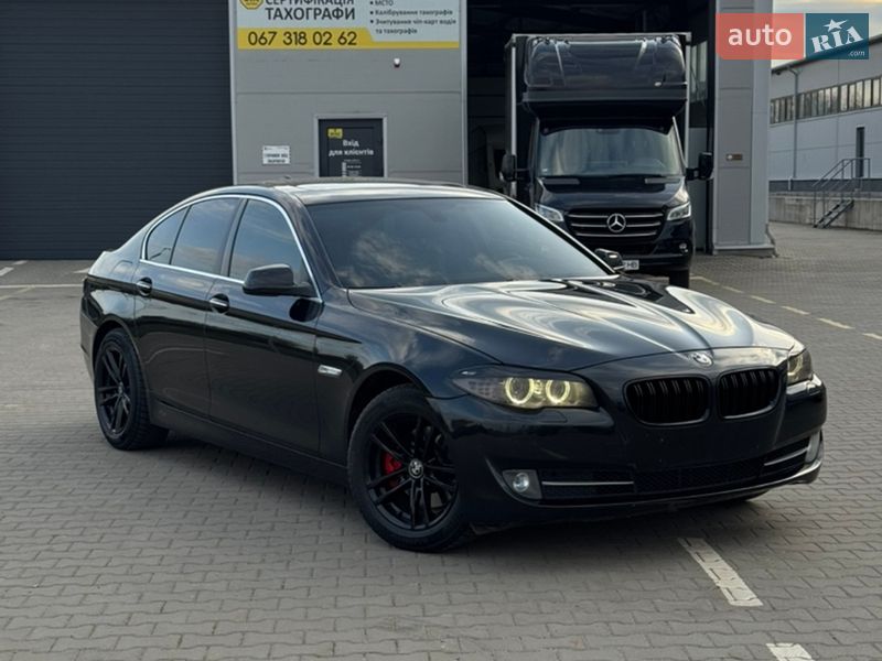 Седан BMW 5 Series 2013 в Нововолинську