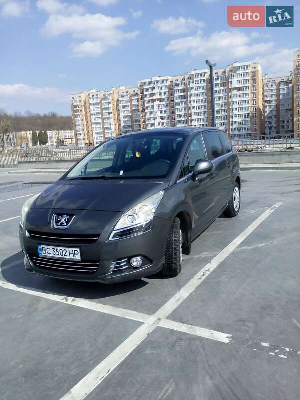 Мікровен Peugeot 5008 2010 в Львові Мікровен Peugeot 5008 2010 в Львові