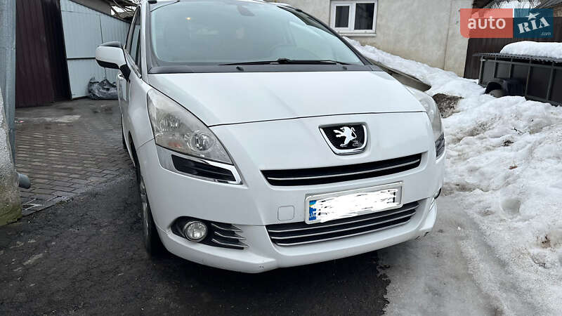 Микровэн Peugeot 5008 2013 в Луцке