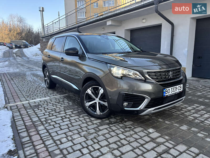Внедорожник / Кроссовер Peugeot 5008 2017 в Тернополе
