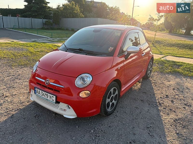 Хэтчбек Fiat 500e 2015 в Киеве Хэтчбек Fiat 500e 2015 в Киеве