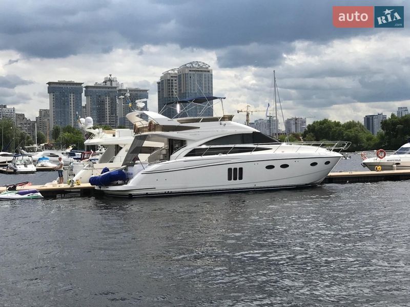 Моторна яхта Princess 54 2007 в Києві