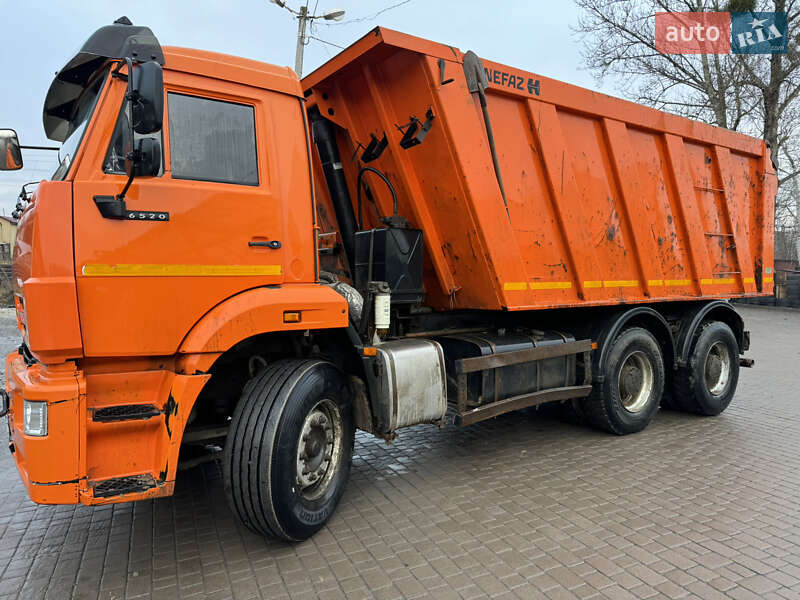 Самосвал КамАЗ 6520 2017 в Львове